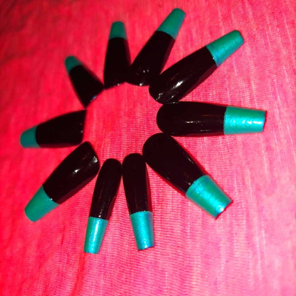 Press-on Nails Black with Metlaic Blue tips